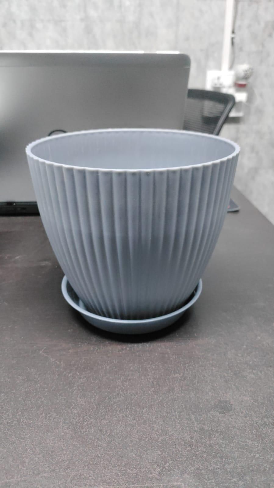 Round Plastic Flower Pot with Drainage Tray